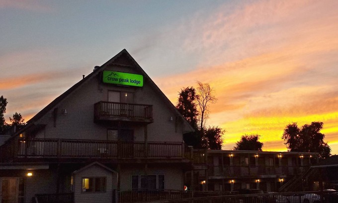 Spearfish Hotel | The Crow Peak Lodge