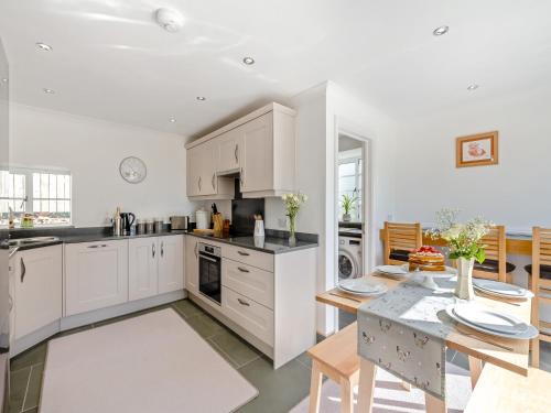 Thelbridge House | The Dairy - Uk49086