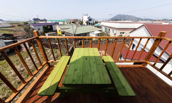 Hallim House | The Dan Village Guesthouse