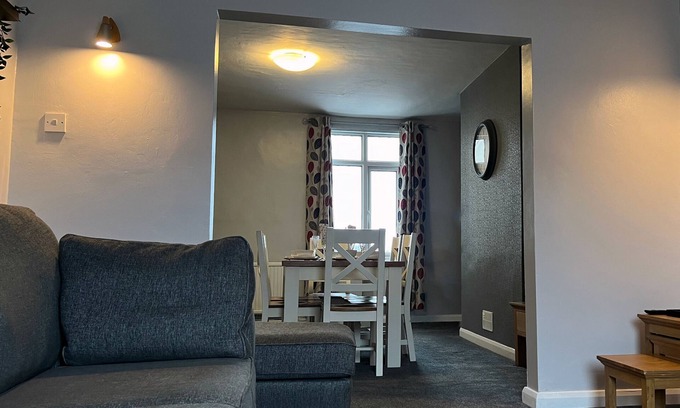 Buckley Apartment | The Deeside - North Wales Sleeps up to 7