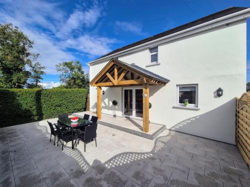 Ballykelly House | The Discovery Lodge