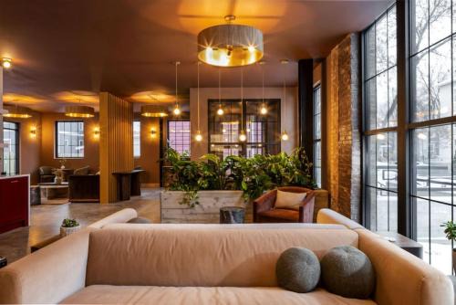 Tenney-Lapham Apartment | The Dylin by Mint House