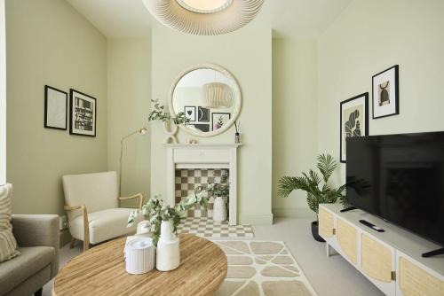 Earlsfield Apartment | The Earlsfield Flat