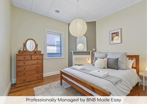 Orange House | The Edward Charmer - Heritage Home, Pet Friendly