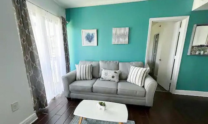 Southwest Orlando Apartment | The Enclave - Unit 1601