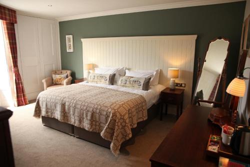 Conwy Hotel | The Erskine Arms