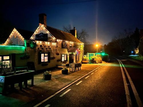 Longhope Hotel | The Farmers Boy Inn Guest House