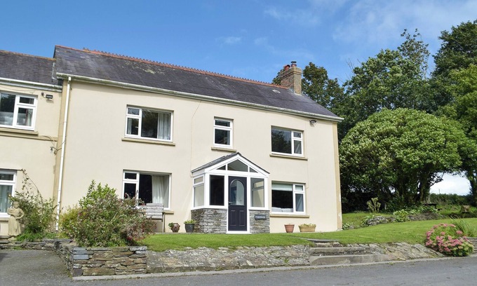Newcastle Emlyn Cottage | The Farmhouse - UK13183