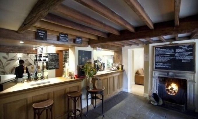 Upper Hambleton Hotel | The Finchs Arms