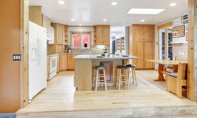 Doubleheader House | The Four Pines Retreat