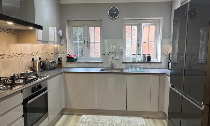 Basingstoke Apartment | The Garden Suite