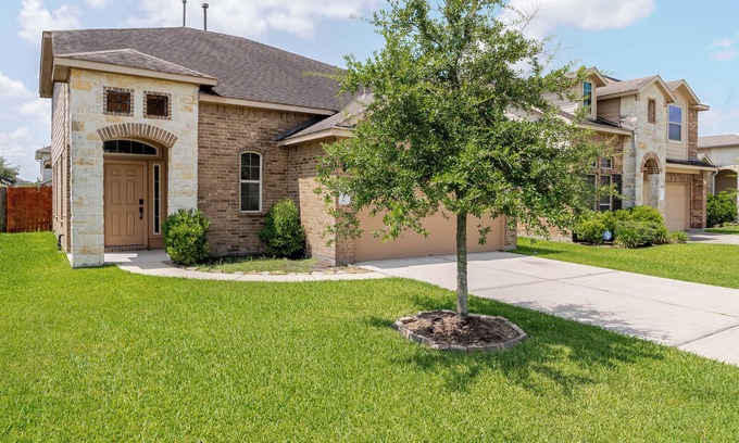 Northeast Houston House | The Gateway; Lovely 3-bedroom house with sleeping area in Houston