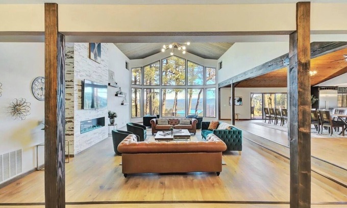 Nevada City House | The Gathering Place! Sleeps 24, Lakeview, Hot tub, Game room