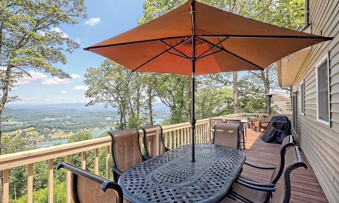 Hiawassee Cabin | The Gathering Place by Chatuge Home Concierge Mountain View, View of Lake Chatuge