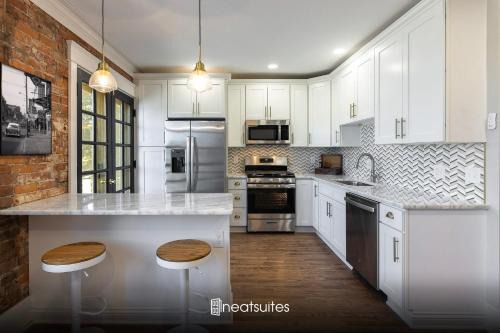 Covington House | The Gilded Cincy-View Condo