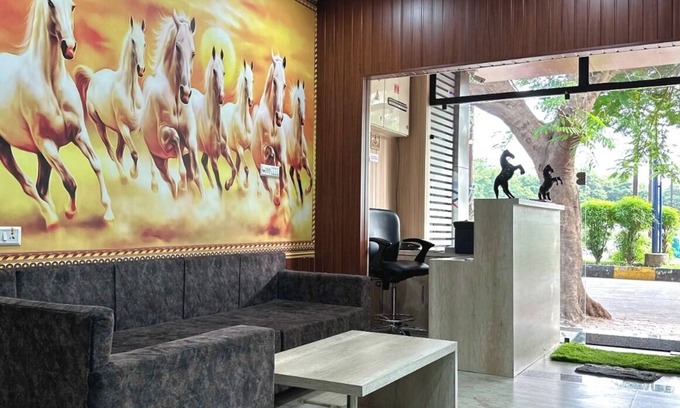 Indore Hotel | The Grand Chetak Inn