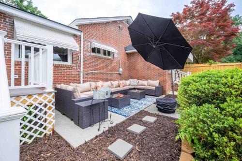 Spring Grove House | The Great Gatsby Pink Flamingo Lounge Retreat!