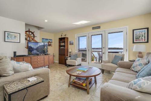 Chincoteague House | The Haven - Waterfront with private dock!