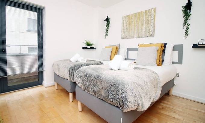Cardiff City Centre Apartment | The Hayes by Tŷ SA