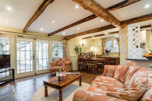 Totnes House | The Hayloft