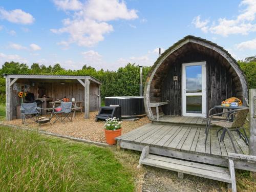 Llanfair Caereinion House | The Hedgehog Pod - Uk50067