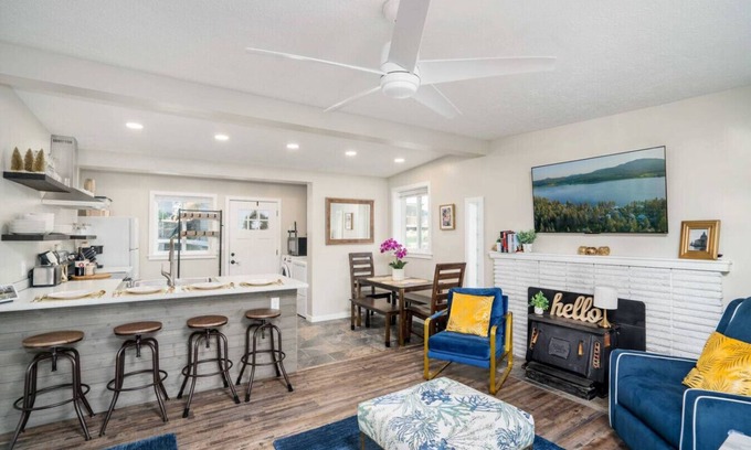 Valley House | The Hideaway at Waitts Lake