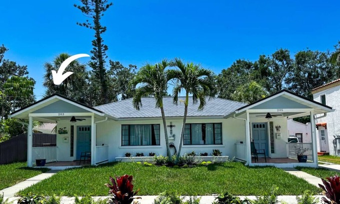 Bradenton House | The Hideaways at Point Pleasant (Pine Side)