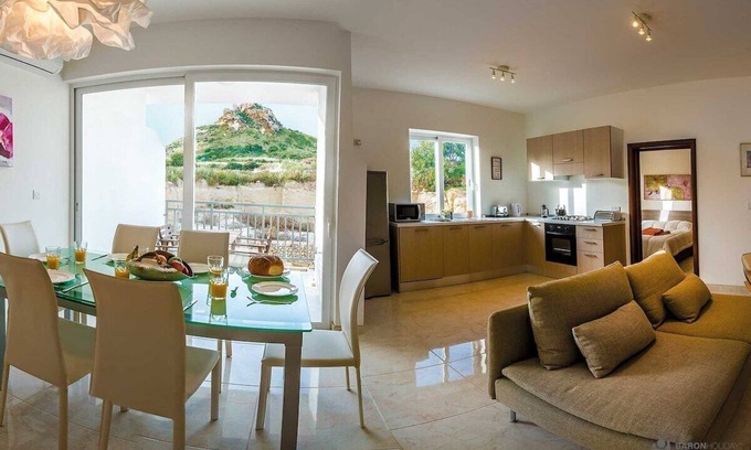 Marsalforn Apartment | The Hillock North B9