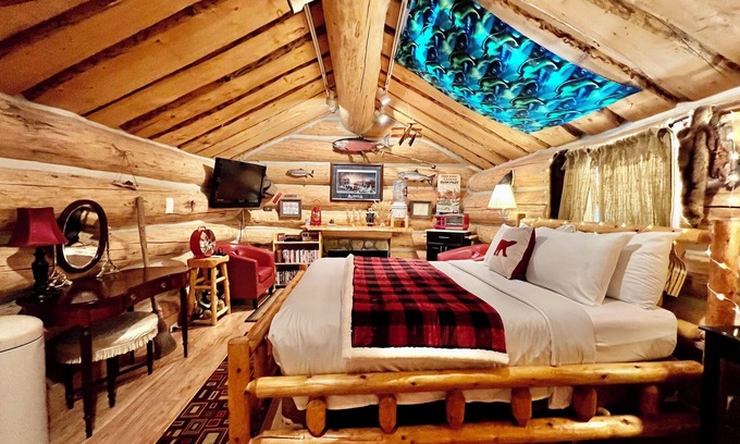 Susitna North Cabin | The Hobbit Cabin ! lake front , cozy and unique