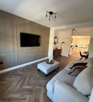 Belfast House | The Hollow