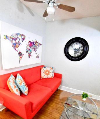Lakewood Apartment | The House Hotels - Lark 1