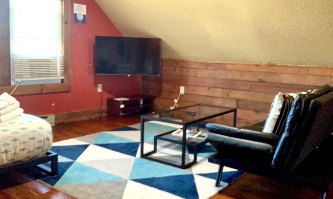 Lakewood Apartment | The House Hotels - Thoreau Loft