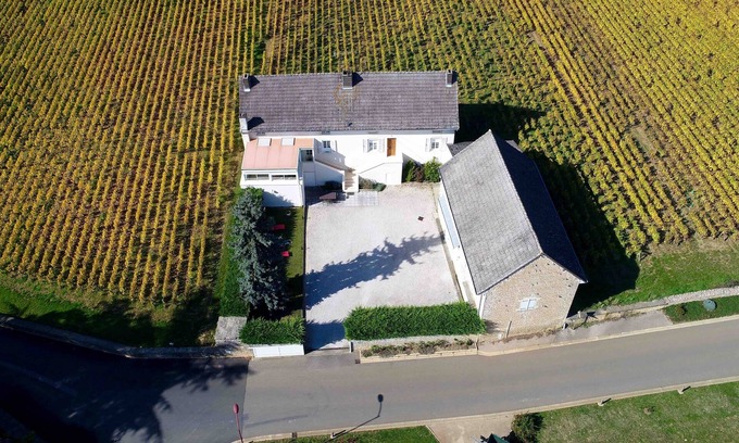 Chassagne-Montrachet Cottage | The house Montrachet - house in the heart of the vineyards in Chassagne-Montrachet