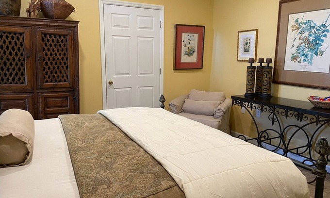 Aiken Bed & Breakfast | The Hummingbird