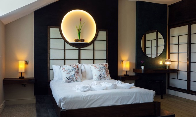 Saundersfoot House | The Imperial Dragon Hotel