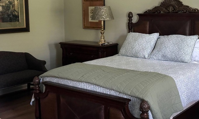 Pittstown Bed & Breakfast | The Inn at Peacfield Farms