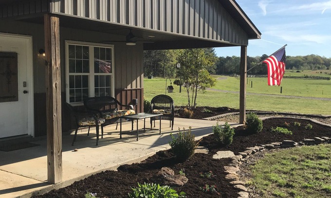 Henderson House | The Inn at Pearce Point-a peaceful farm retreat conveniently to Henderson