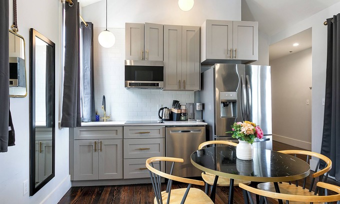 New Orleans Apartment | The Irish House