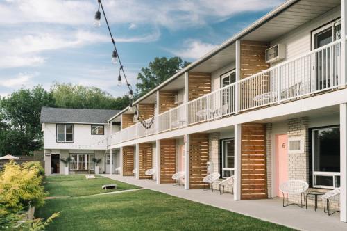 Prince Edward Hotel | The June Motel, Prince Edward County