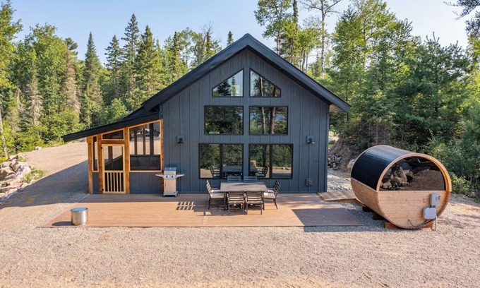 Ely Apartment | The Kawishiwi Lakeview Cabin with Private Sauna