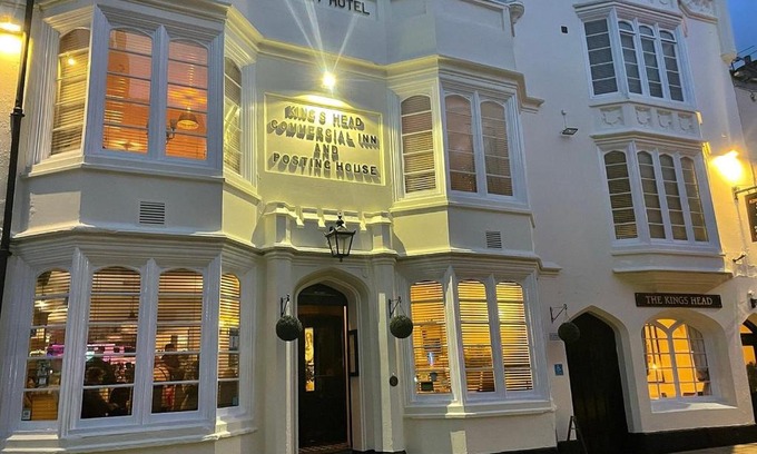 Louth Hotel | The Kings Head