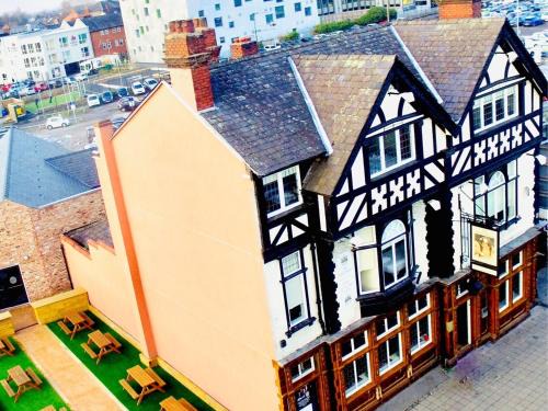 Warrington Bed & Breakfast | The Kings Head