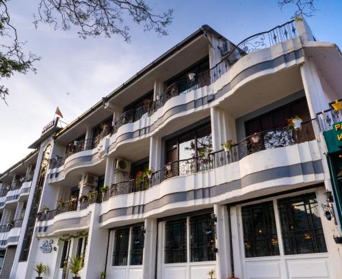 Bhimtal Hotel | The Lake Hill