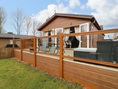 Grantham House | The Lake House