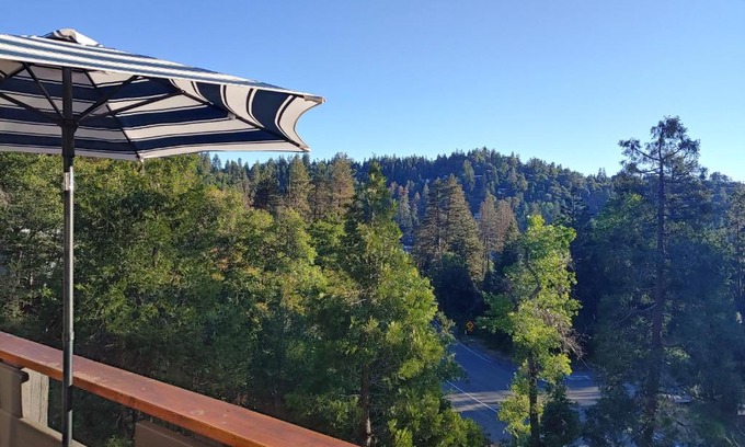 Crestline House | The Lake House