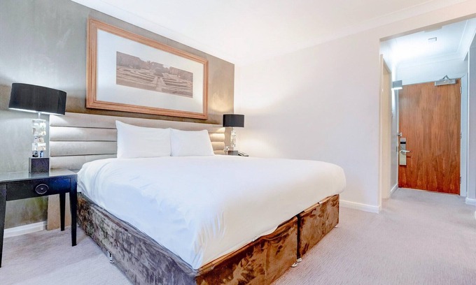 Glenisla Apartment | The Landmark Hotel and Leisure Club | SUPR DBL