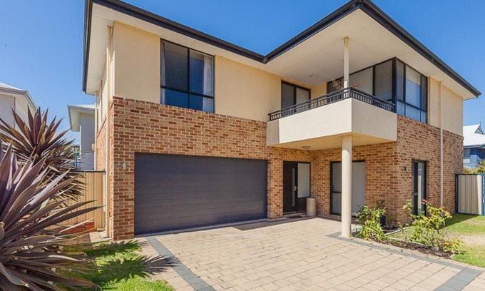 Doubleview House | The Lane, Doubleview