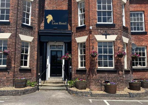Llansantffraid-ym-Mechain Hotel | The Lion Hotel