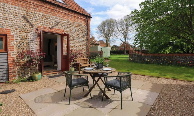 Bacton Cottage | The Little Hay Barn