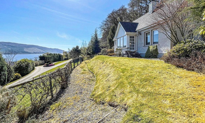 Lewiston Cottage | The location overlooking Loch Ness is truly outstanding.